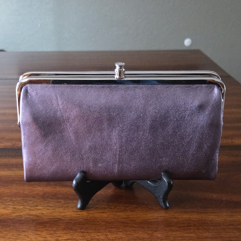 HOBO The Original Lauren Iridescent Purple Kisslock Bifold Leather Wallet
